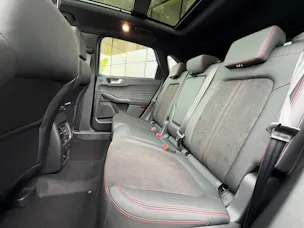 FORD Kuga 2.5 FHEV ST-Line X 4WD Shadow Edition