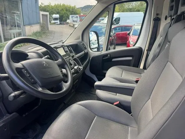 PEUGEOT Boxer 2.2 HDI 335 Premium L2H2