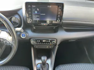 MAZDA 2 Hybrid Centre-Line