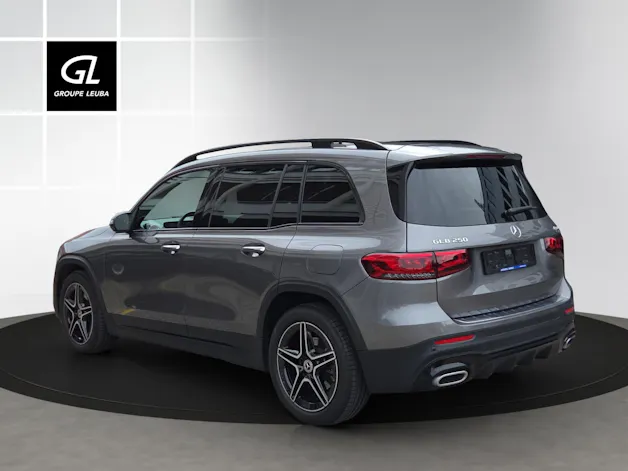 MERCEDES-BENZ GLB 250 4Matic AMG Line 8G-Tronic