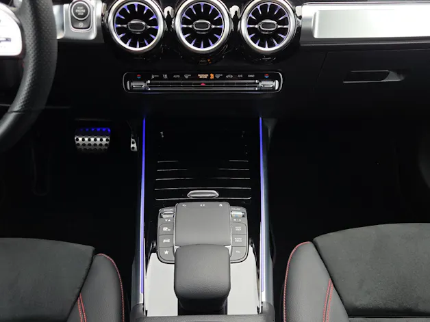 MERCEDES-BENZ GLB 250 4Matic AMG Line 8G-Tronic