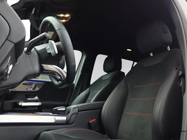 MERCEDES-BENZ GLB 250 4Matic AMG Line 8G-Tronic