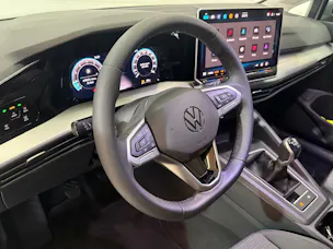VW Golf 1.5 TSI Basis