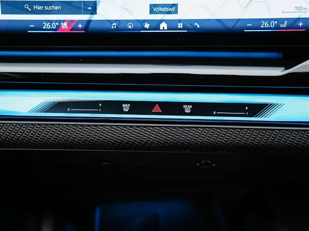 BMW 520i 48V M Sport Steptronic *ICONIC GLOW*Werksgarantie*21" Felgen*Sitzlüftung*