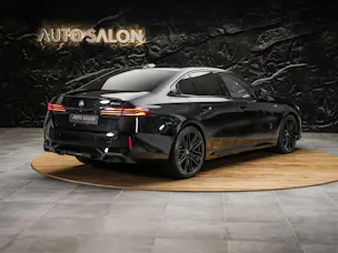 BMW 520i 48V M Sport Steptronic *ICONIC GLOW*Werksgarantie*21" Felgen*Sitzlüftung*
