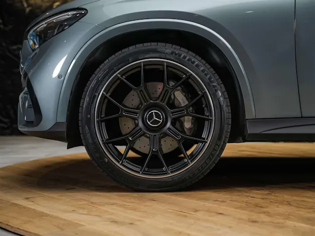 MERCEDES-BENZ GLC 300 d 4Matic AMG Line 9G-Tronic *21" Felgen*Digital Light*AHK*