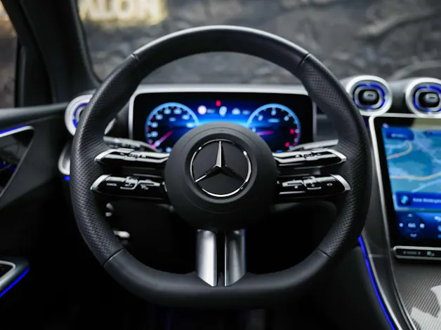 MERCEDES-BENZ GLC 300 d 4Matic AMG Line 9G-Tronic *21" Felgen*Digital Light*AHK*