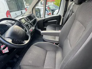 PEUGEOT Boxer 2.2 HDI 335 Premium L2H2
