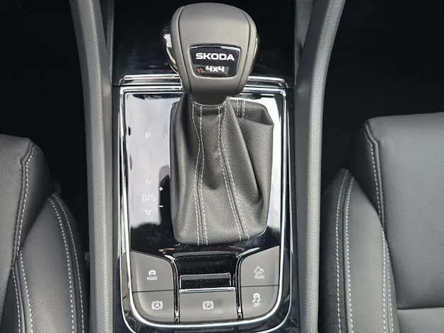 SKODA Karoq 2.0 TSI SportLine 4x4 DSG