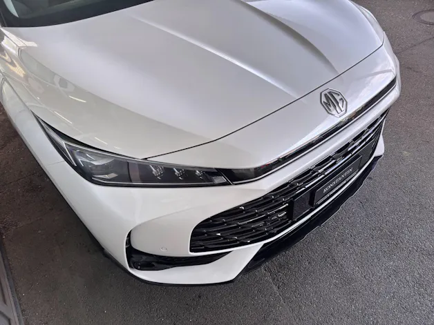 MG HS 1.5 Hybrid Luxury