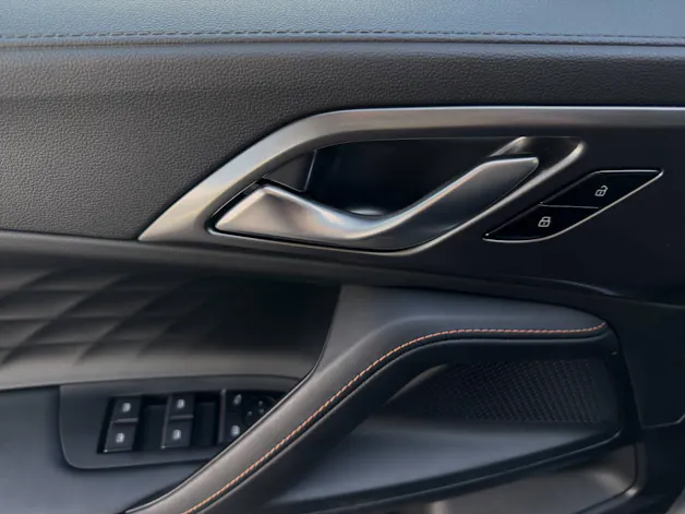 MG HS 1.5 PHEV Luxury