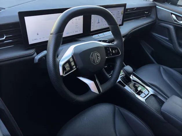MG HS 1.5 PHEV Luxury