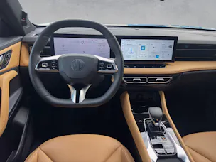 MG HS 1.5 Hybrid Luxury