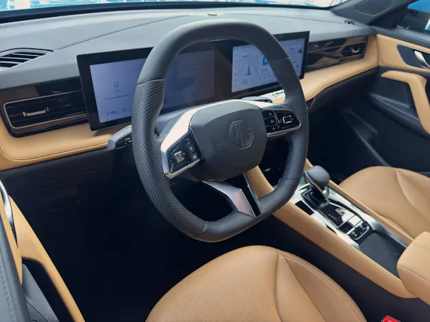 MG HS 1.5 Hybrid Luxury