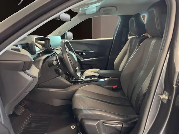 PEUGEOT 2008 1.2 PureTech Allure Pack EAT8