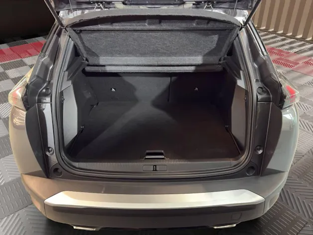 PEUGEOT 2008 1.2 PureTech Allure Pack EAT8