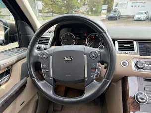 Land Rover Range Rover Sport 3.0 TDV6 HSE Automatic