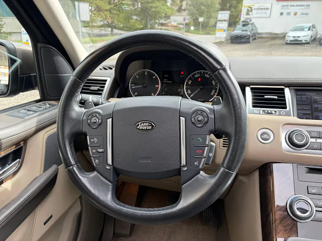 Land Rover Range Rover Sport 3.0 TDV6 HSE Automatic