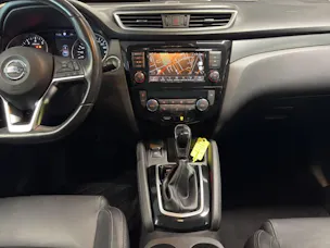 NISSAN Qashqai 1.3 DIG-T acenta DCT