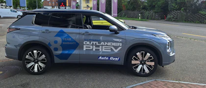 MITSUBISHI OUTLANDER 4