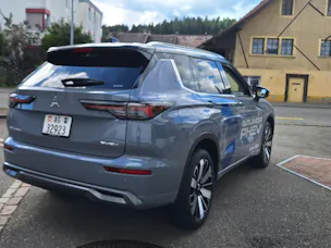 Mitsubishi Outlander PHEV Instyle KMU Helvetia