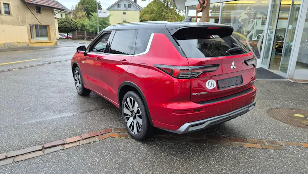 Mitsubishi Outlander PHEV Instyle KMU Helvetia