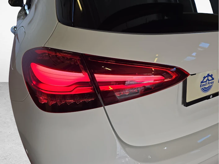 image du véhicule MERCEDES-BENZ A 220