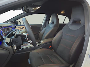 https://vehicle.imgix.net/4515152/c3087f43-b77c-4065-a987-6256c07a0b53.jpg