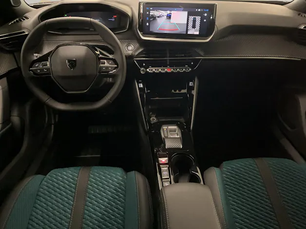 PEUGEOT 2008 1.2 Hybrid 145 Envy
