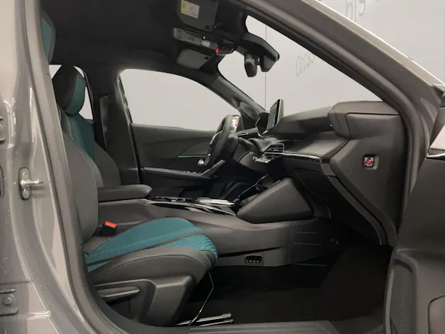 PEUGEOT 2008 1.2 Hybrid 145 Envy