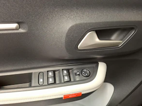 https://vehicle.imgix.net/4515163/70bd02b6-dac0-4293-b3c9-4095fa3143c1.jpg