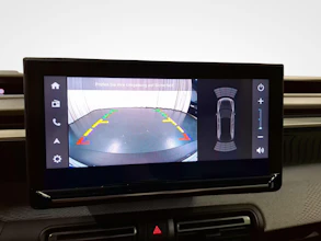 https://vehicle.imgix.net/4515163/f4892e8f-83d2-4bb0-a263-f4e44a20824b.jpg