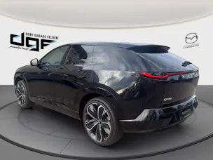 MAZDA CX-6e Takumi