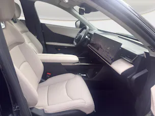 MAZDA CX-6e Takumi