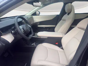 MAZDA CX-6e Takumi