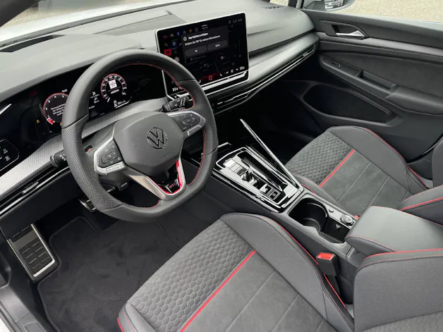 VW Golf VIII 2.0 TSI GTI Clubsport DSG*Rückfahrkamera*Navi*Harman Kardon*Head-Up*DCC*