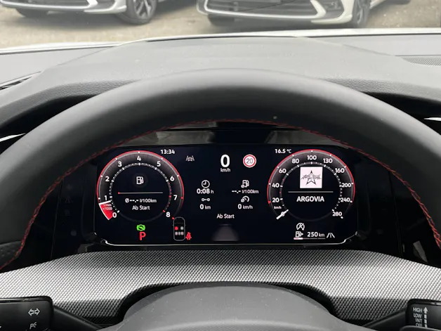 VW Golf VIII 2.0 TSI GTI Clubsport DSG*Rückfahrkamera*Navi*Harman Kardon*Head-Up*DCC*