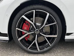 VW Golf VIII 2.0 TSI GTI Clubsport DSG*Rückfahrkamera*Navi*Harman Kardon*Head-Up*DCC*