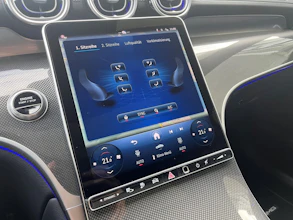 https://vehicle.imgix.net/4515303/bbc1aa87-8d47-4f38-9676-1693c203625e.jpg