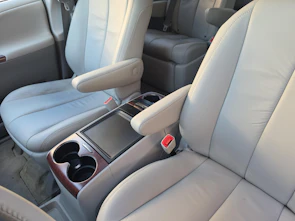 Fahrzeugbild TOYOTA Sienna 3.5 V6 AWD