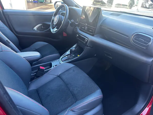 Toyota Yaris 1.5 VVT-i HSD GR Sport