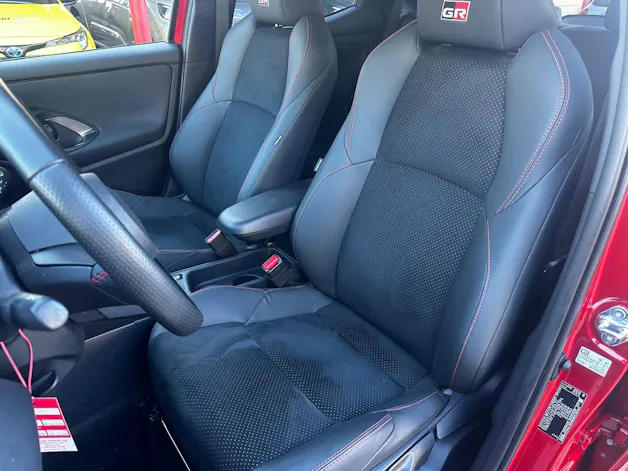 Toyota Yaris 1.5 VVT-i HSD GR Sport