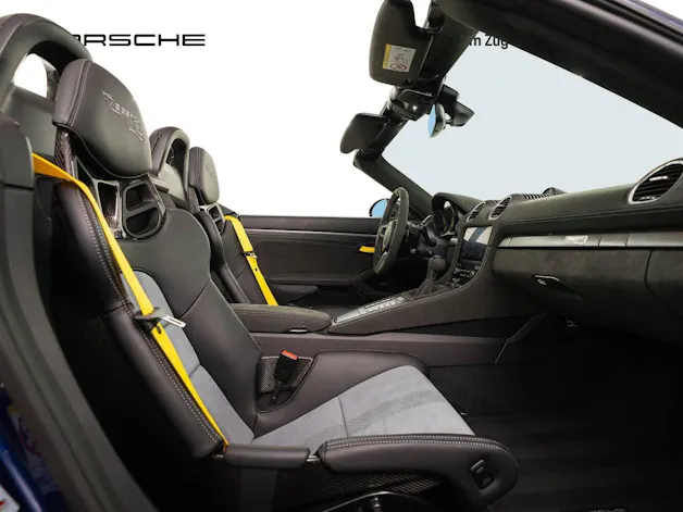 PORSCHE 718 Spyder RS