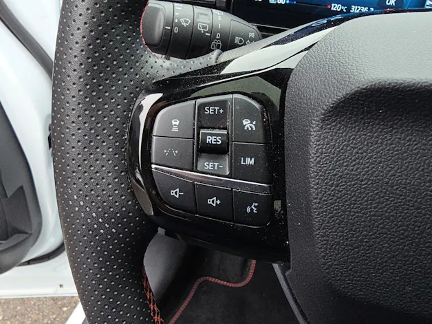 FORD Puma 1.0 EcoB Hybrid 155 ST-Line X