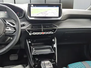 PEUGEOT 2008 1.2 Hybrid 145 Envy