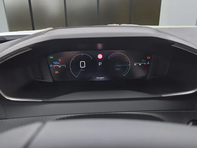 PEUGEOT 2008 1.2 Hybrid 145 Envy