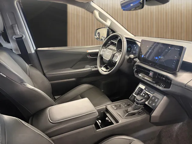 Toyota Hilux Double Cab.-Pick-up 2.8 D-4D MHEV 204 Invincible