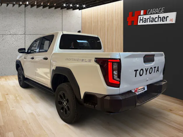 Toyota Hilux Double Cab.-Pick-up 2.8 D-4D MHEV 204 Invincible