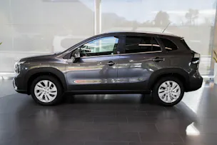 Suzuki S-Cross 1.4 T Piz Sulai Hybrid 4x4 inkl. Winterräder