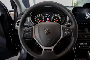 Suzuki S-Cross 1.4 T Piz Sulai Hybrid 4x4 inkl. Winterräder